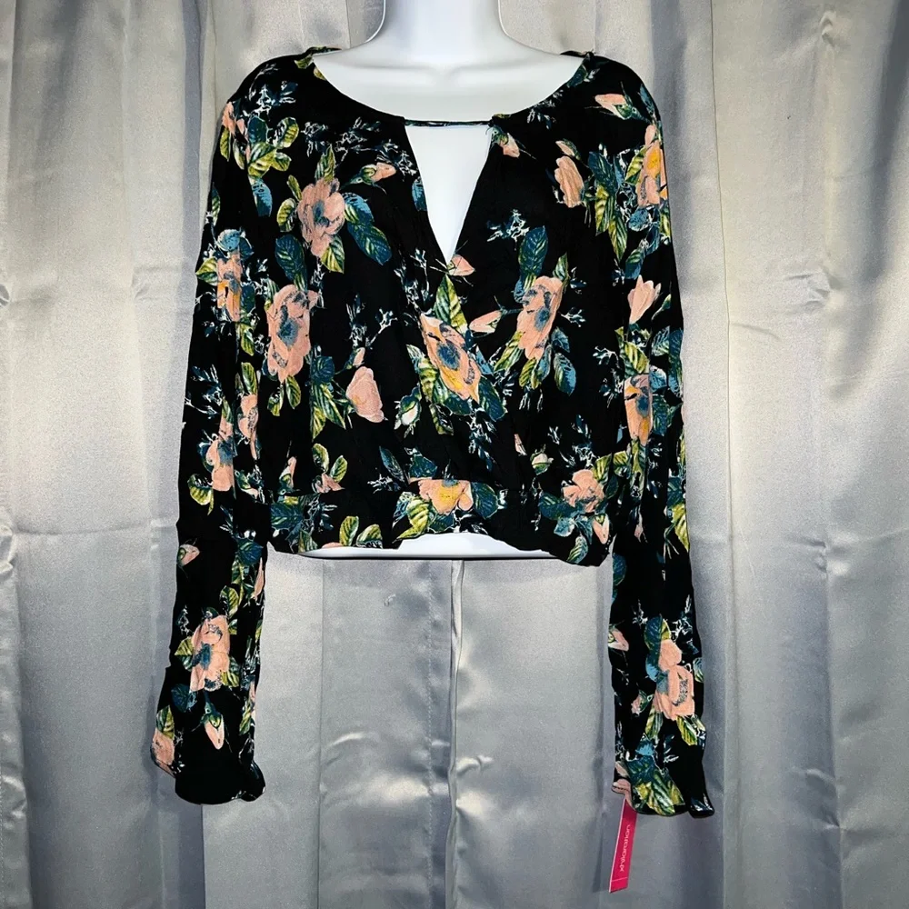 Xhilaration MATCHING FLORAL SET. Long sleeve crop top with long matching skirt
